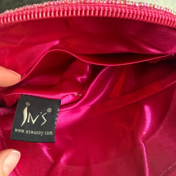 Pink beaded shoulder bag (similar to Mary Frances!) fully beaded with puffball - Picture 4 of 4